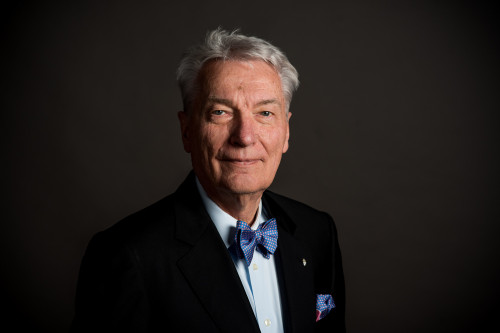 Vizi E. Szilveszter