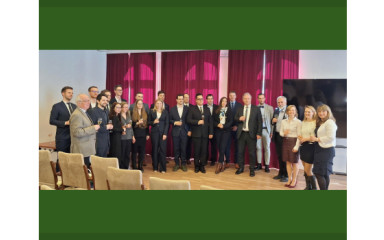 Balázs Pósfai and the Academic Youth Award