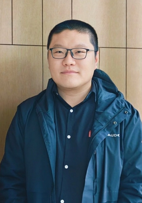 Xiaoyuan Guo